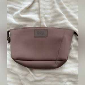 Dagne Dover toiletries bag